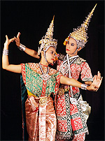 thai dancers